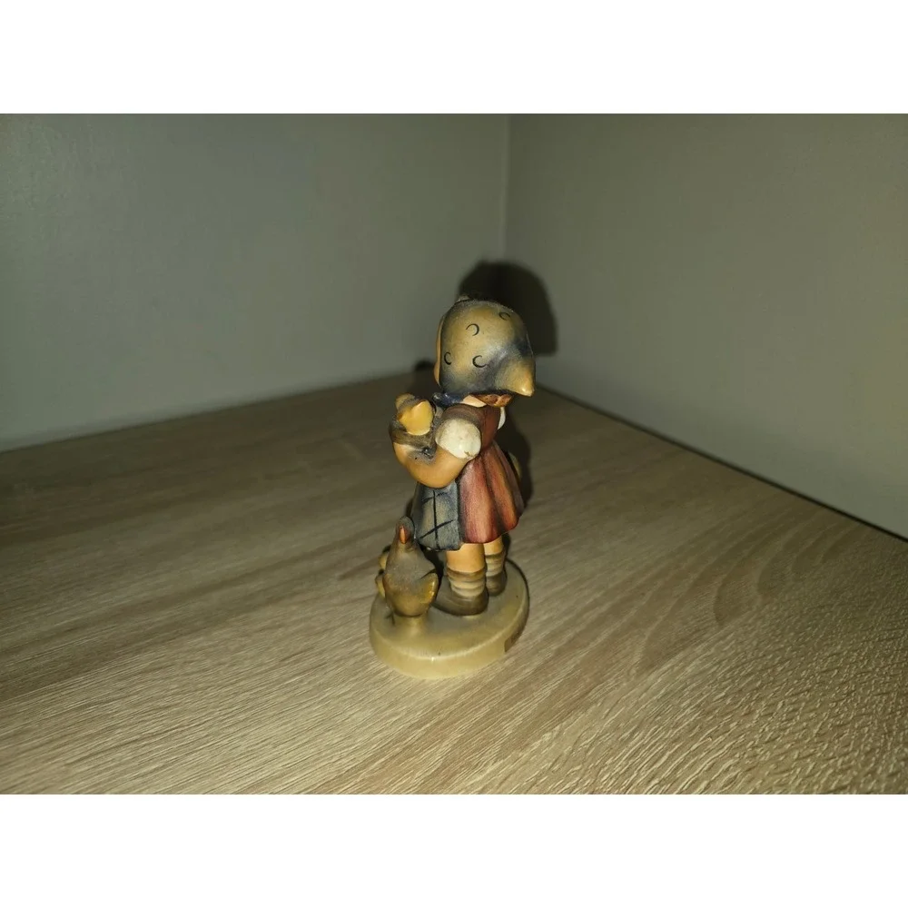 Goebel Hummel Feeding‎ Time Figurine 199/0 TMK-3 Stylized Bee West Germany
